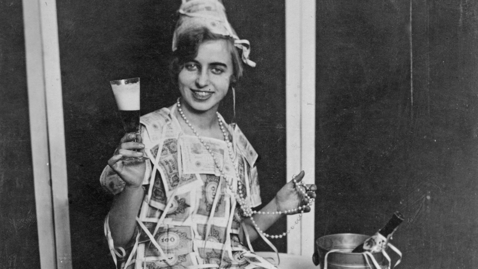 Arnaques des Années 20 : La Vérité Sombre du Boom Economique