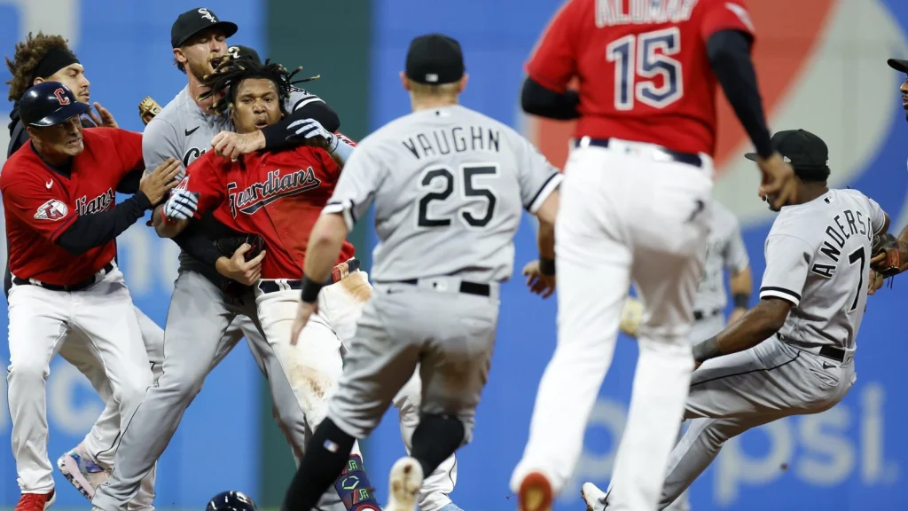 Bagarres MLB Intenses et Dérapages Surprenants