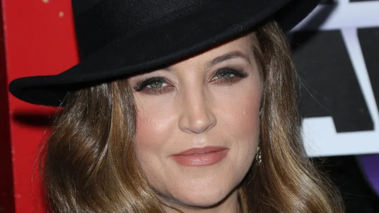 Connexion de Lisa Marie Presley à la Scientologie détaillée