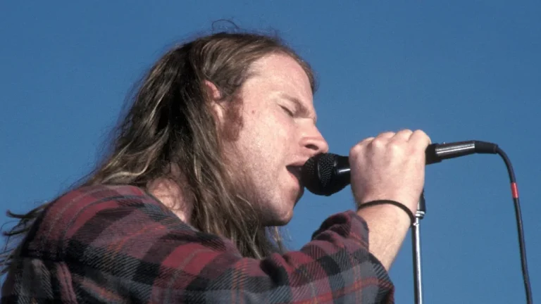L&rsquo;Incroyable Soirée de Mark Lanegan Avec un Oeil au Beurre Noir sur Letterman