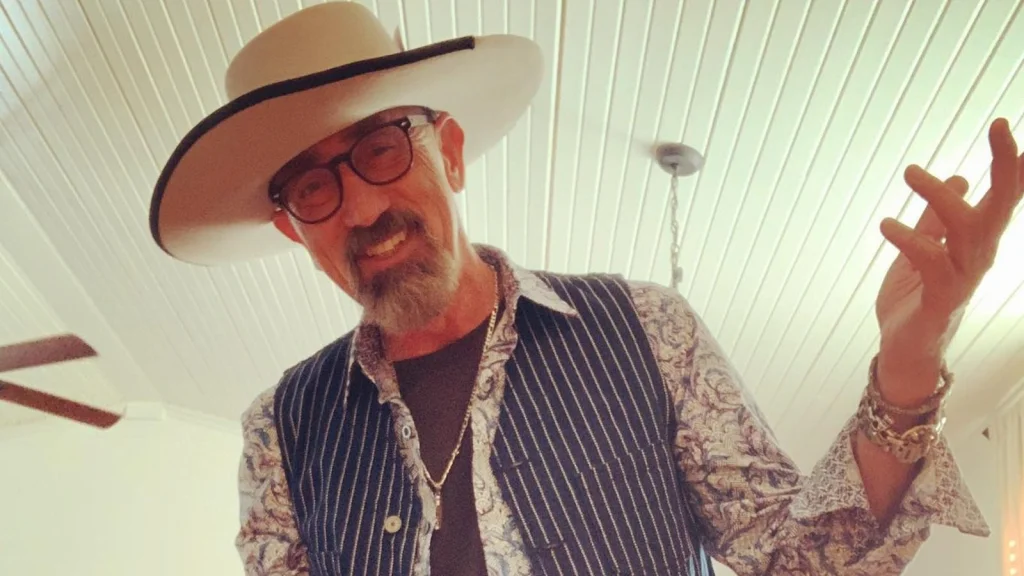 La Carrière Surprenante de Jack Sonni Après Dire Straits