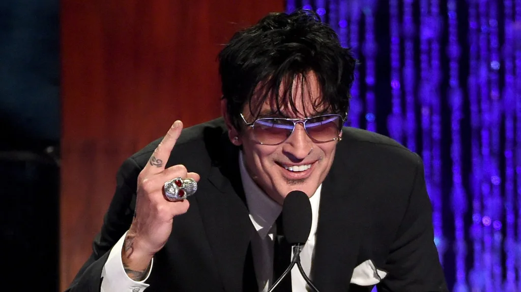 Le Quotidien Alcoolisé de Tommy Lee de Mötley Crüe Révélé