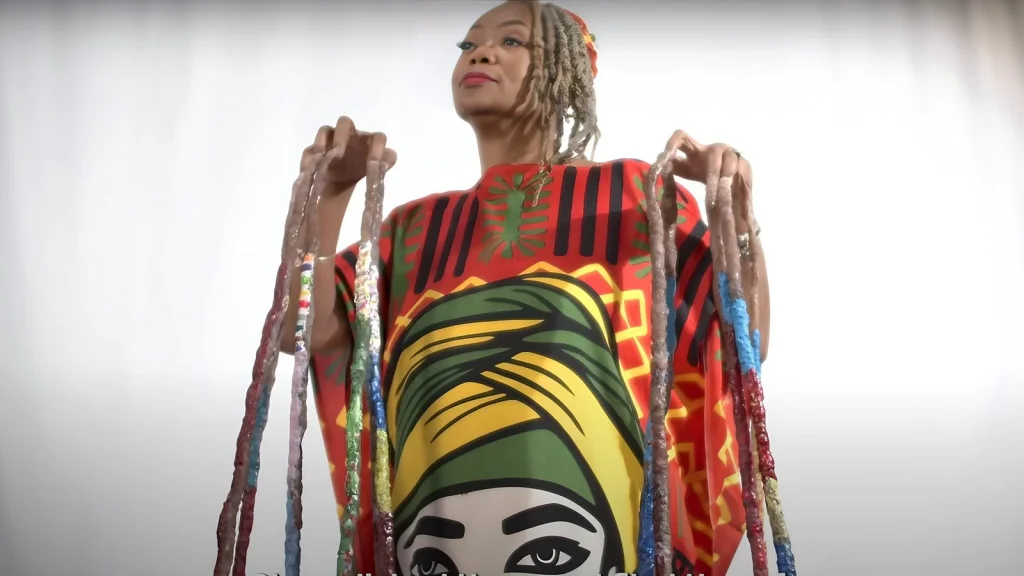 Le Triste Motif derrière le Record Guinness des Ongles Longs