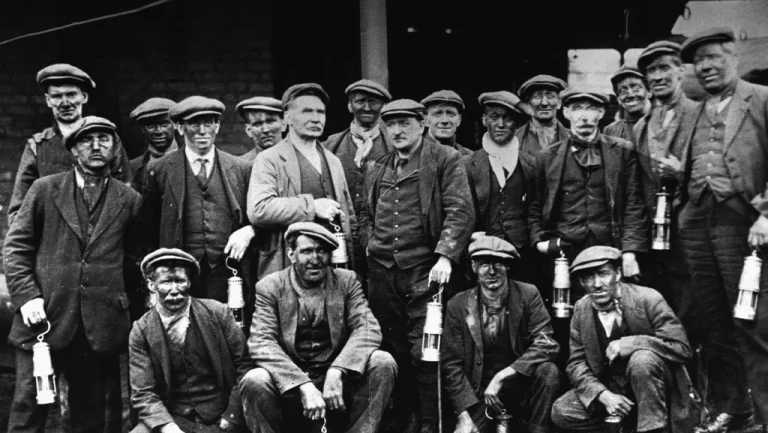 Les Emplois les Plus Populaires il y a 100 Ans