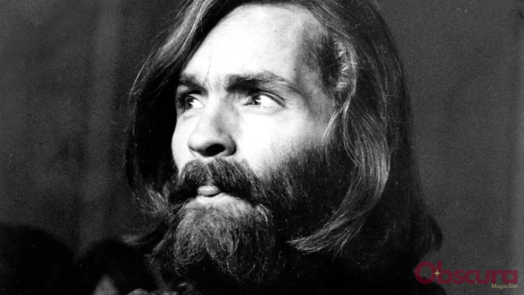 Les mystères non résolus de la famille Manson et leurs crimes