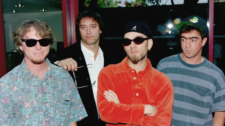 Les origines insolites de What&rsquo;s The Frequency, Kenneth? de R.E.M