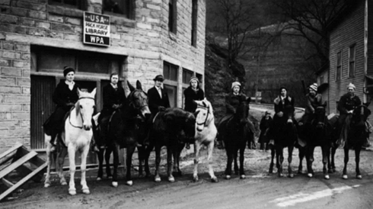 Livraison de Livres à Cheval par les Bibliothécaires, Pourquoi ?