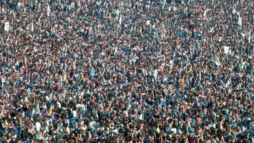 L'événement d'extinction ayant réduit l'humanité à 1300 personnes