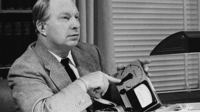 Pont vers la liberté totale en Scientologie expliqué