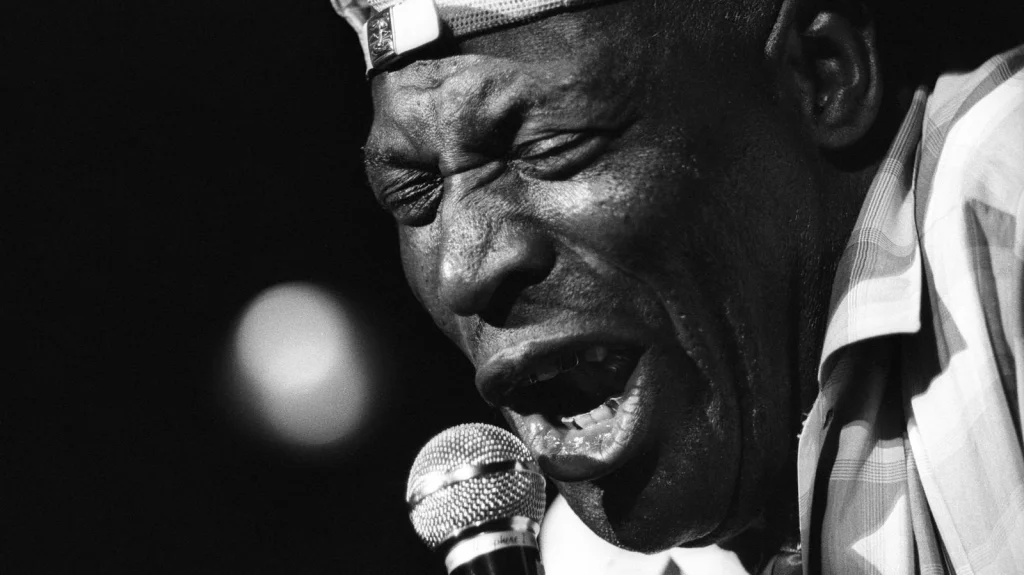 Pourquoi Howlin' Wolf décrivait l'armée comme l'enfer
