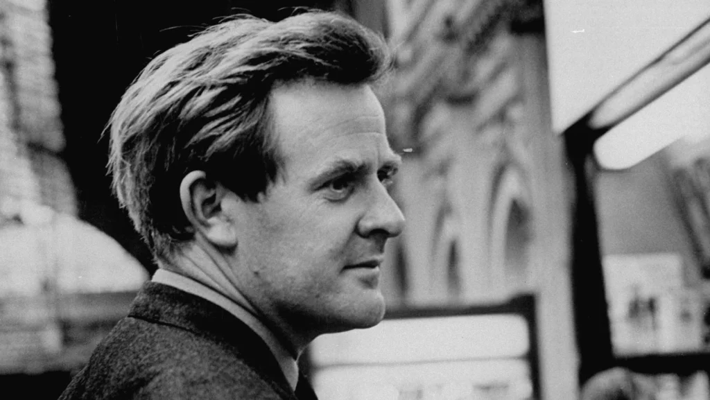 Pourquoi John le Carré a quitté le MI6 pour l'écriture