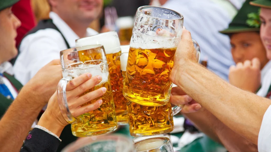 Pourquoi l'Oktoberfest se déroule-t-il en septembre? Explication