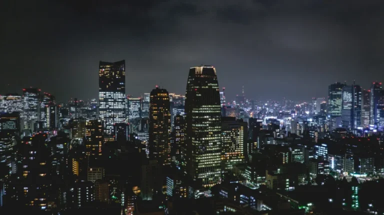 Pourquoi le gouvernement japonais paie les familles pour quitter Tokyo