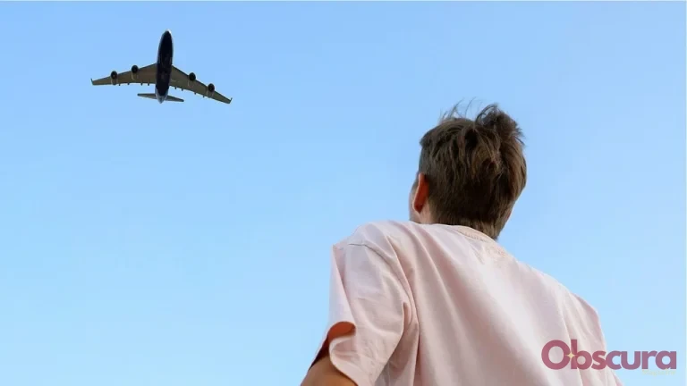 Pourquoi les avions semblent lents, explication scientifique