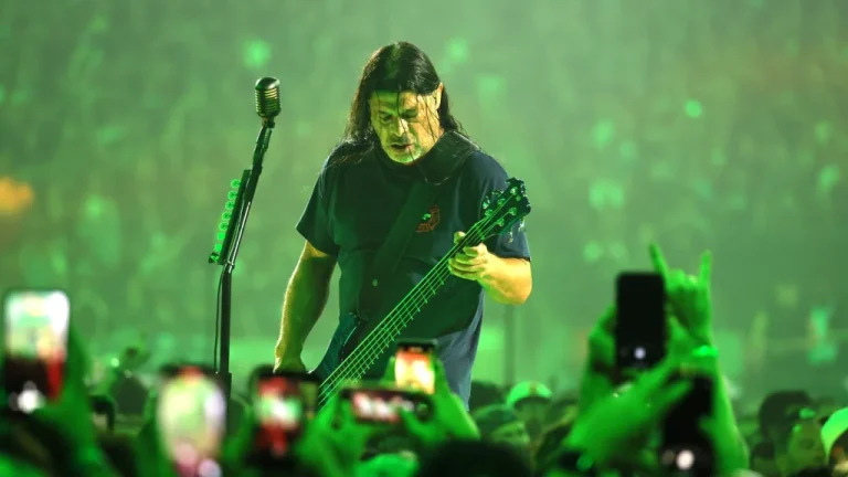 Rencontre terrifiante de Robert Trujillo avec la Famille Manson