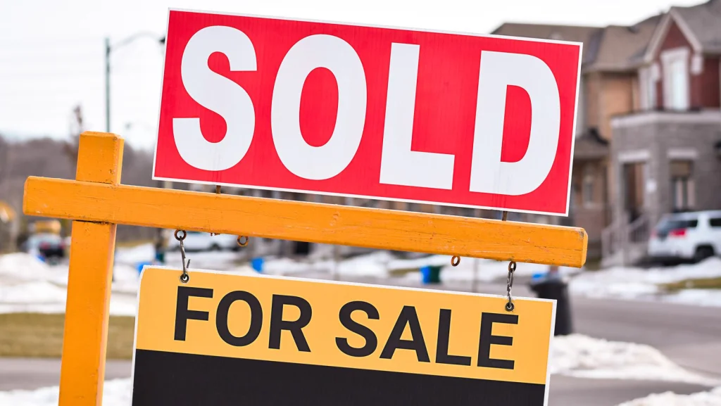 Vente Unique sur eBay: Un Couple Achète une Ville Entière à Washington