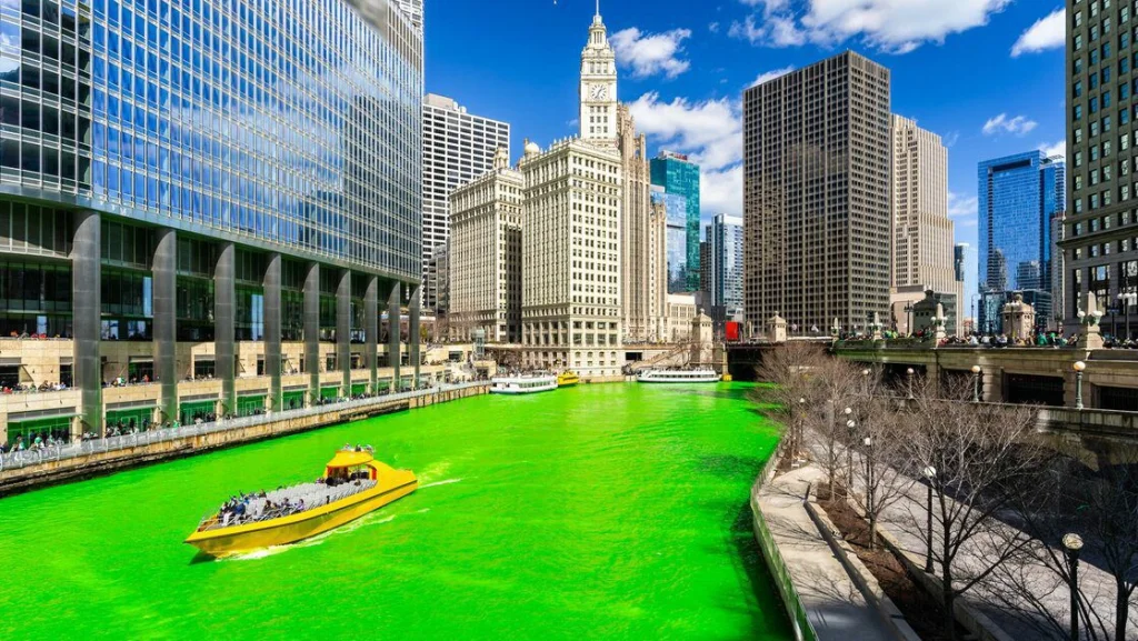 Chicago et la Tradition de Teindre sa Rivière en Vert pour la Saint-Patrick