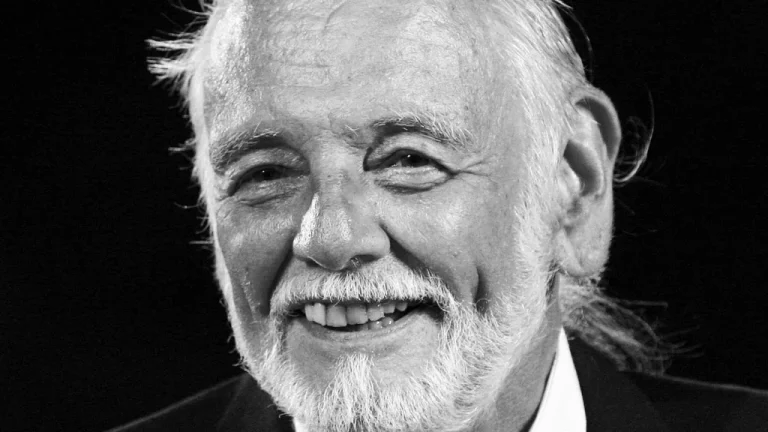 Comment George A. Romero a transformé le trope zombie