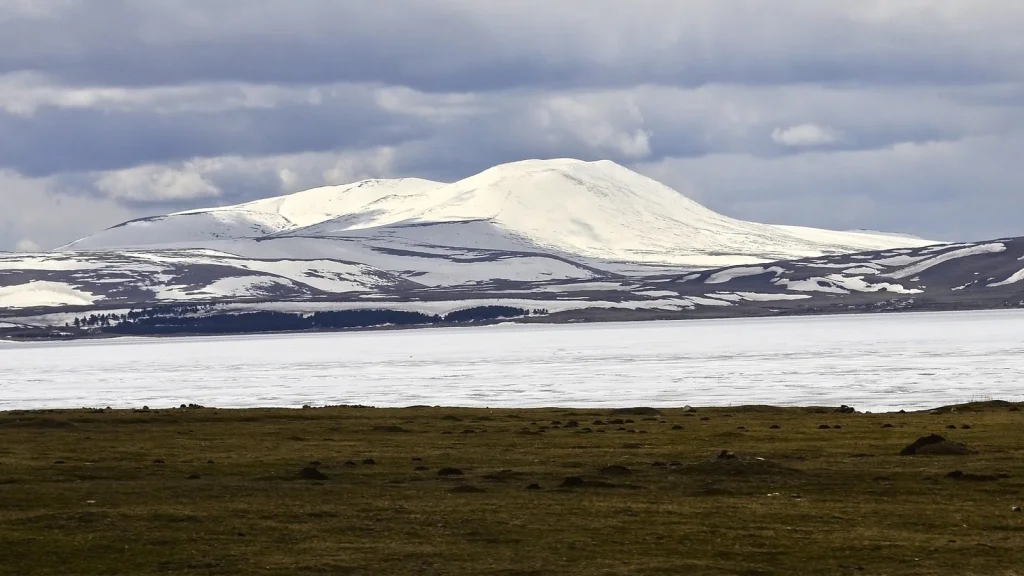 La Princesse Arménienne Dont les Larmes Ont Créé un Lac