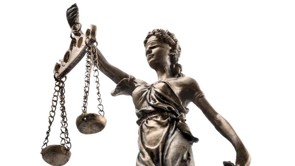 Les Beaux ont-ils moins de Problèmes Légaux ? Enquête