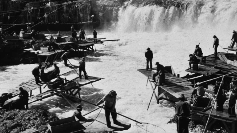 Les Guerres des Poissons des Années 60-70 chez les Amérindiens Expliquées