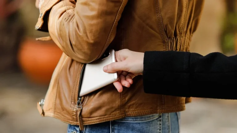 Lorigine sanglante de lexpression Pris la main dans le sac