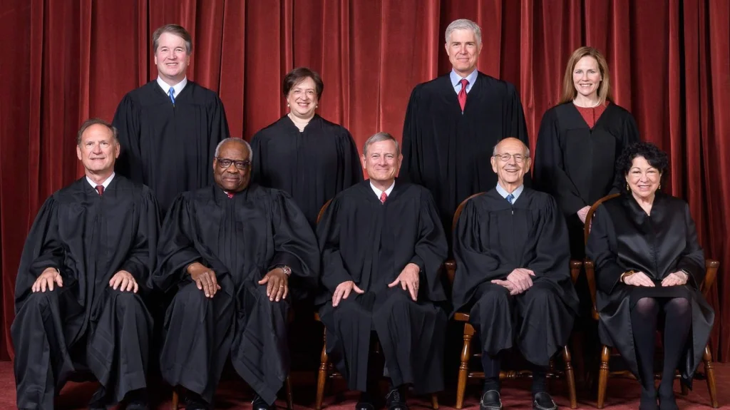 Ordre Siège Juges Cour Suprême Expliqué Histoire Traditionnelle