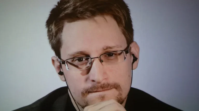 Pourquoi Edward Snowden a-t-il demandé l&rsquo;asile en Équateur