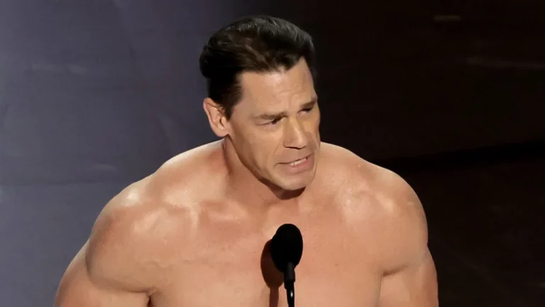 Pourquoi John Cena était nu aux Oscars 2024, l&rsquo;histoire insolite dévoilée