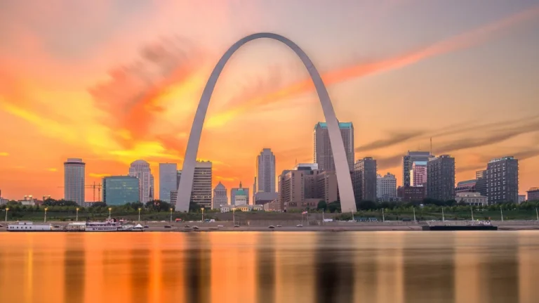 Pourquoi l&rsquo;arche de St. Louis est une illusion d&rsquo;optique étonnante
