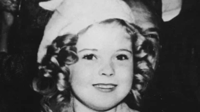 Pourquoi la lutte contre le cancer de Shirley Temple fut son rôle majeur