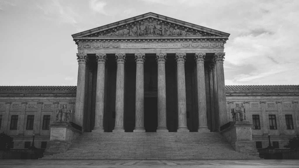 Premières marquantes de la Cour suprême à travers l'histoire