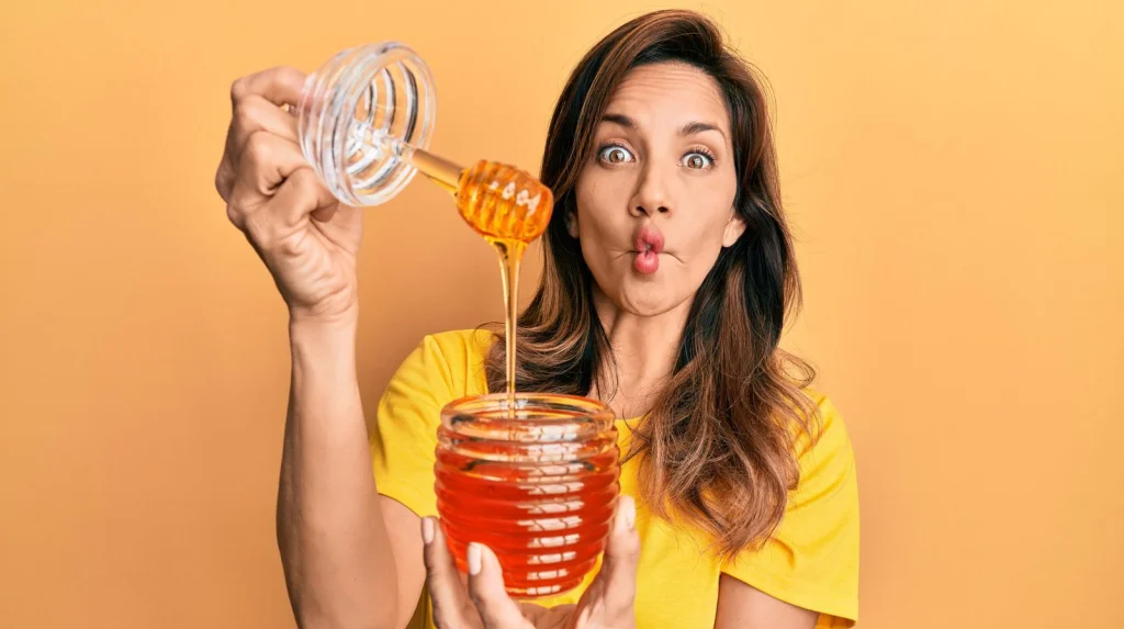 Science du miel hallucinogène rare du Népal