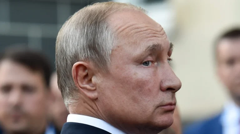 Vladimir Poutine utilise-t-il des goûteurs pour éviter l’empoisonnement