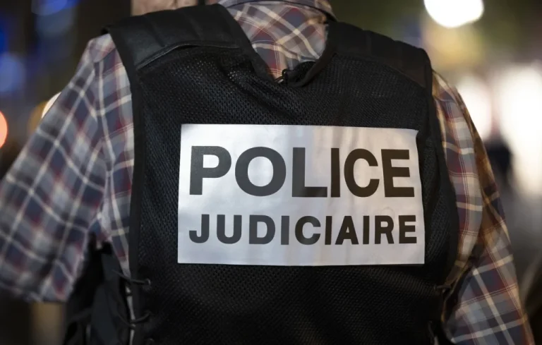Agression violente d&rsquo;un adolescent à Viry-Châtillon: enquête en cours