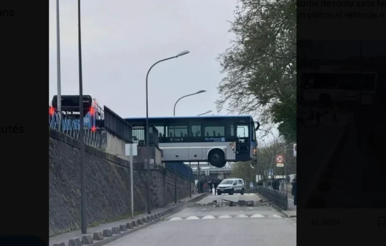 Bus suspendu dans le vide à Meaux : une grue mobilisée pour stabiliser l&rsquo;engin