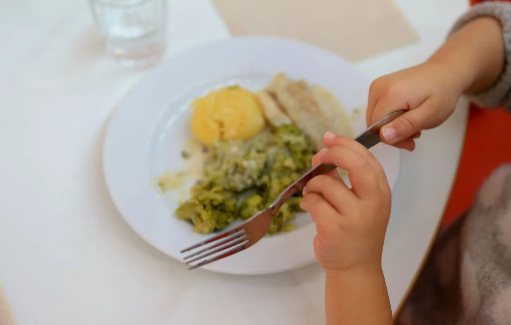 Contamination à la salmonelle à la cantine : Vingtaine d'enfants touchés