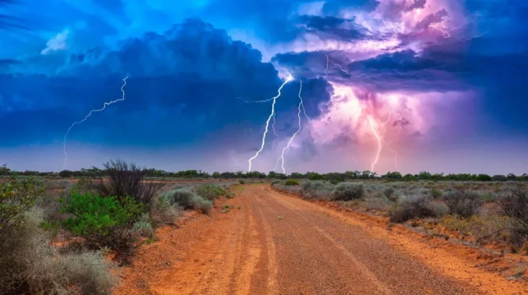 Estimer la Distance d&rsquo;un Orage par le Tonnerre Sans Équipement