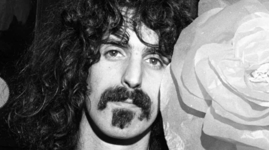 L'Arrestation Surprenante de Frank Zappa Révélée