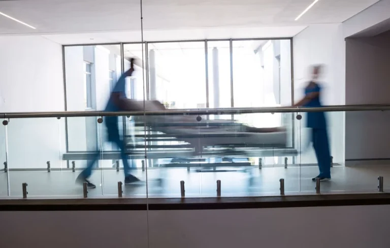 Opérations déprogrammées à l’hôpital de Metz suite à une stérilisation affectée par une eau polluée