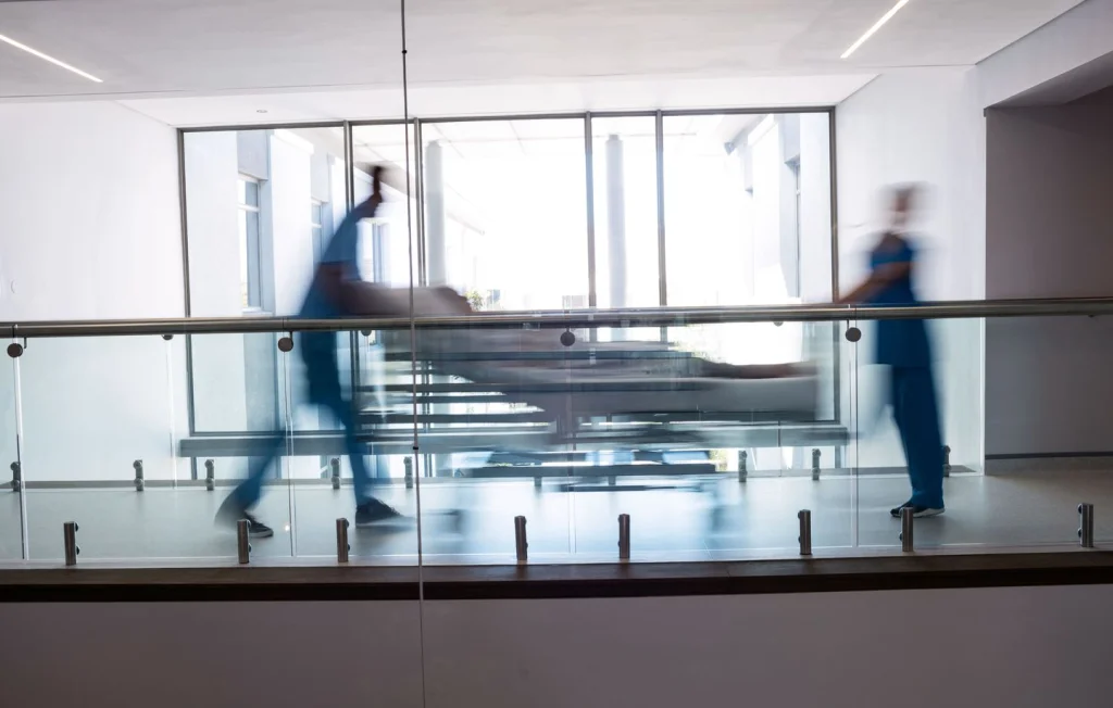 Opérations déprogrammées à l’hôpital de Metz suite à une stérilisation affectée par une eau polluée