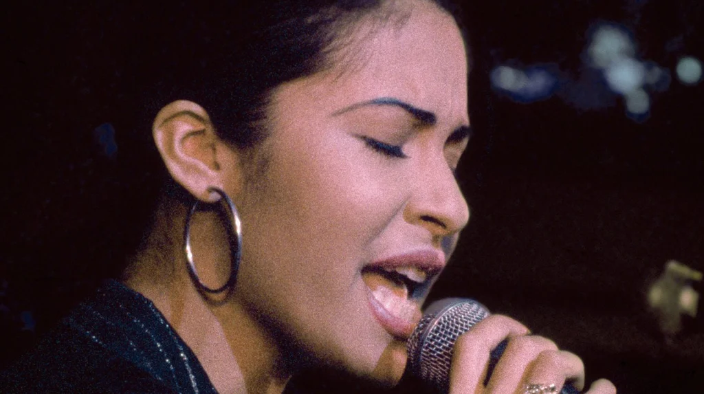 Scène de crime choquante de la pop star latina Selena à 23 ans