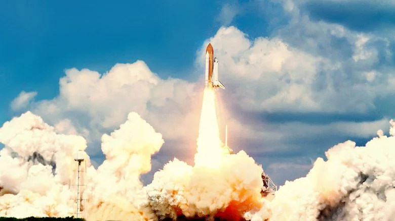 Navette spatiale décollant