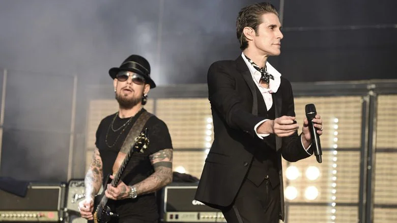Dave Navarro et Perry Farrell de Jane's Addiction