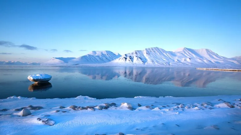 Paysage arctique couvert de neige