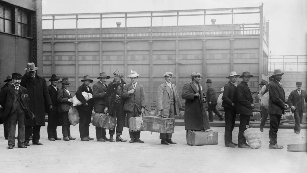 Célébrités et personnalités marquantes ayant traversé Ellis Island