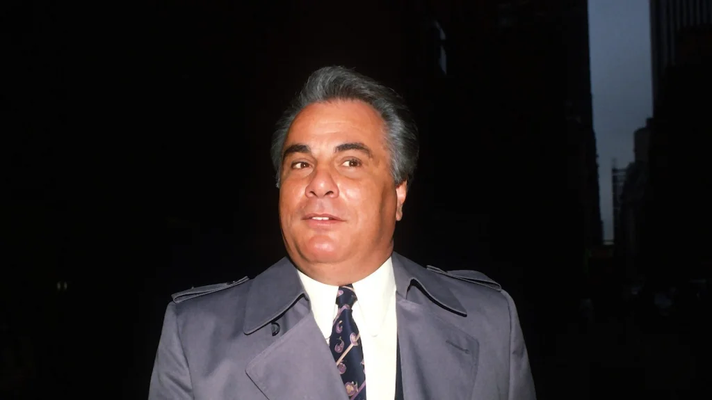 Comparaison entre Donald Trump et John Gotti en 2023 expliquant les raisons
