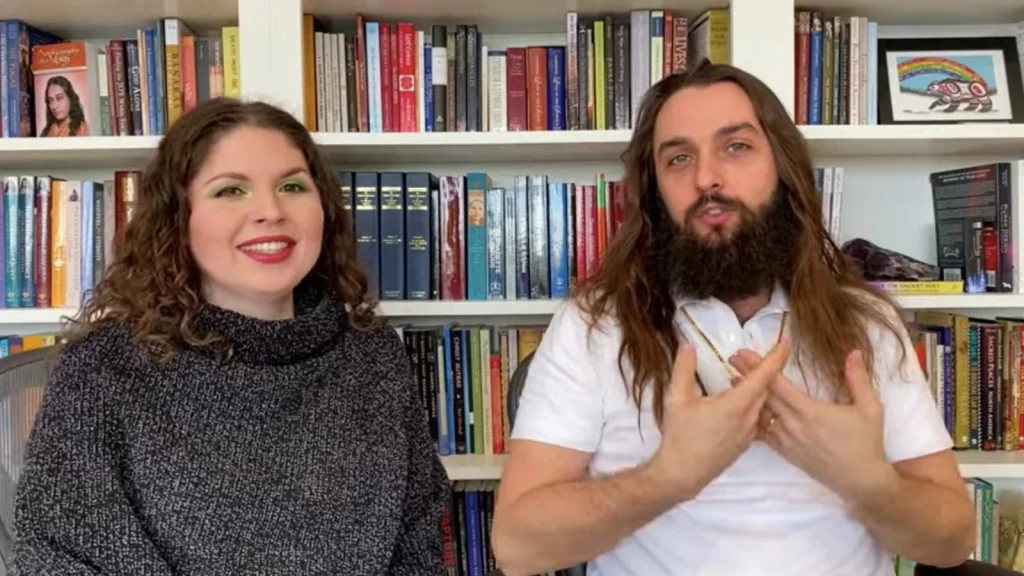 Découverte de l'Univers des Flammes Jumelles et de Ses Leaders Mystérieux