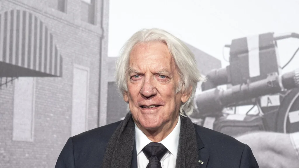 La Vie Tragique de Donald Sutherland et Son Héritage Impressionnant
