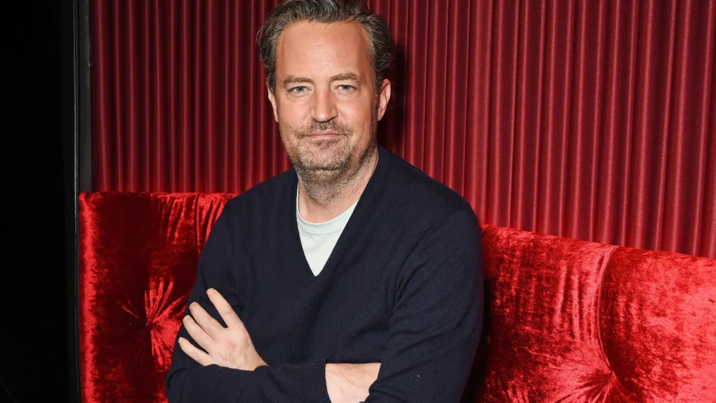 Les tragédies cachées de la vie de Matthew Perry star de Friends